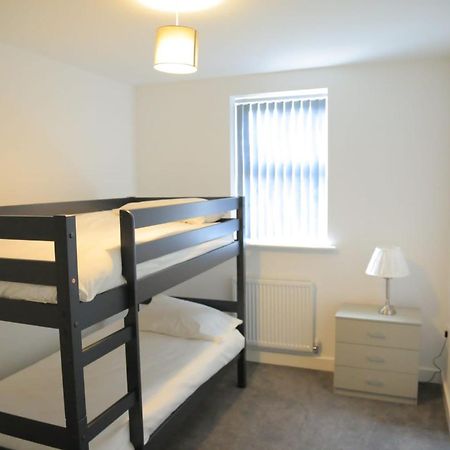 Beautiful New Family Home Leeds  Esterno foto