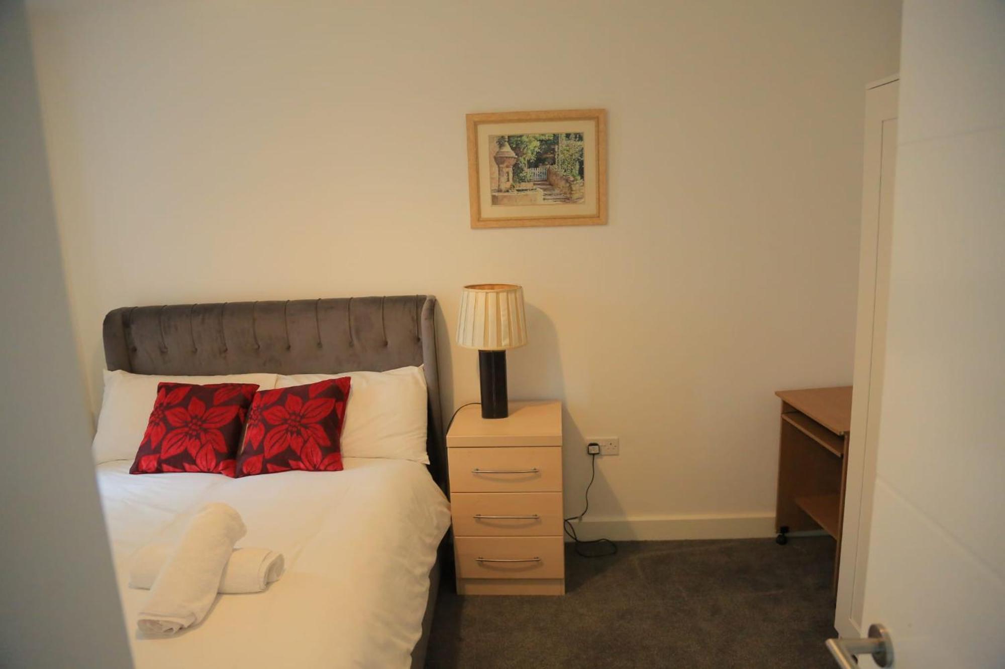 Beautiful New Family Home Leeds  Esterno foto